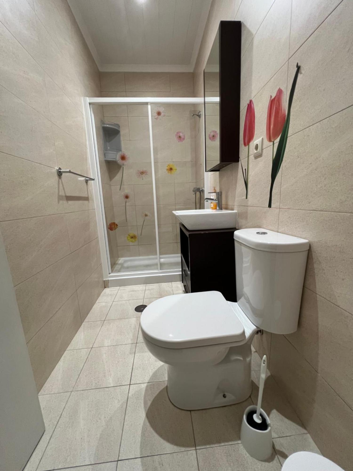 Casa A 2 Minutos A Pe De Piscina Natural Ponta Delgada Buitenkant foto