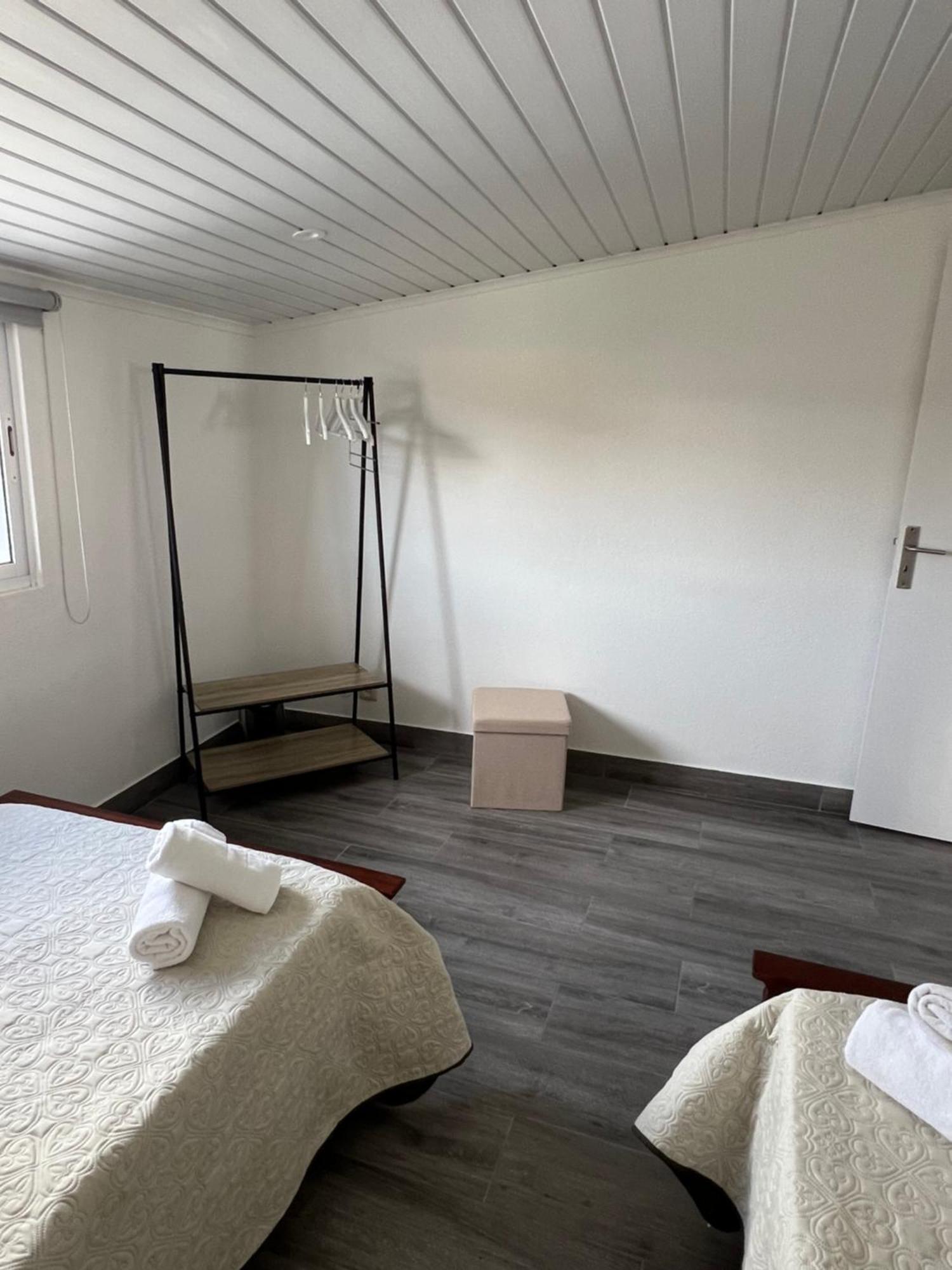 Casa A 2 Minutos A Pe De Piscina Natural Ponta Delgada Buitenkant foto